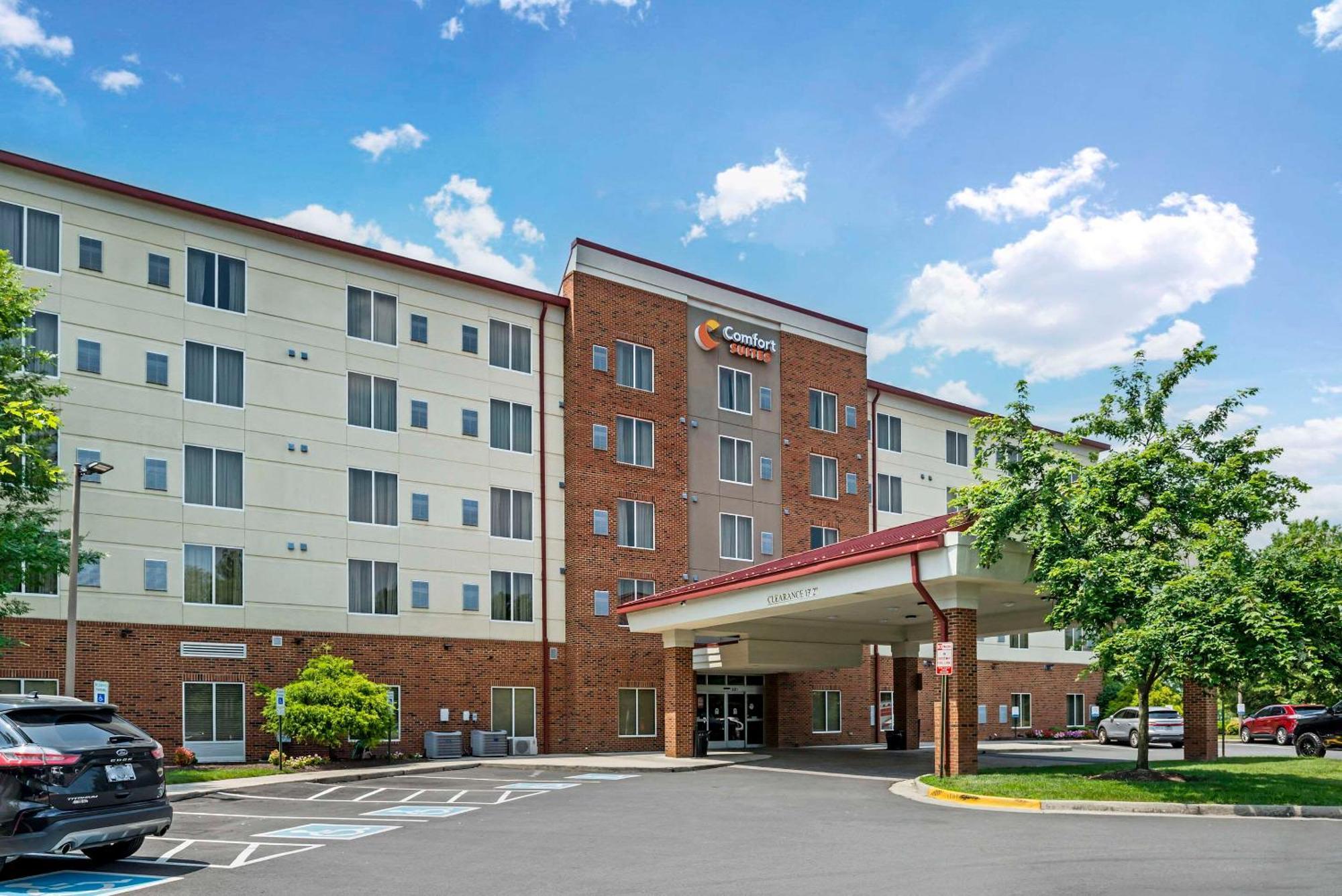 Comfort Suites At Virginia Center Commons Richmond Exterior photo